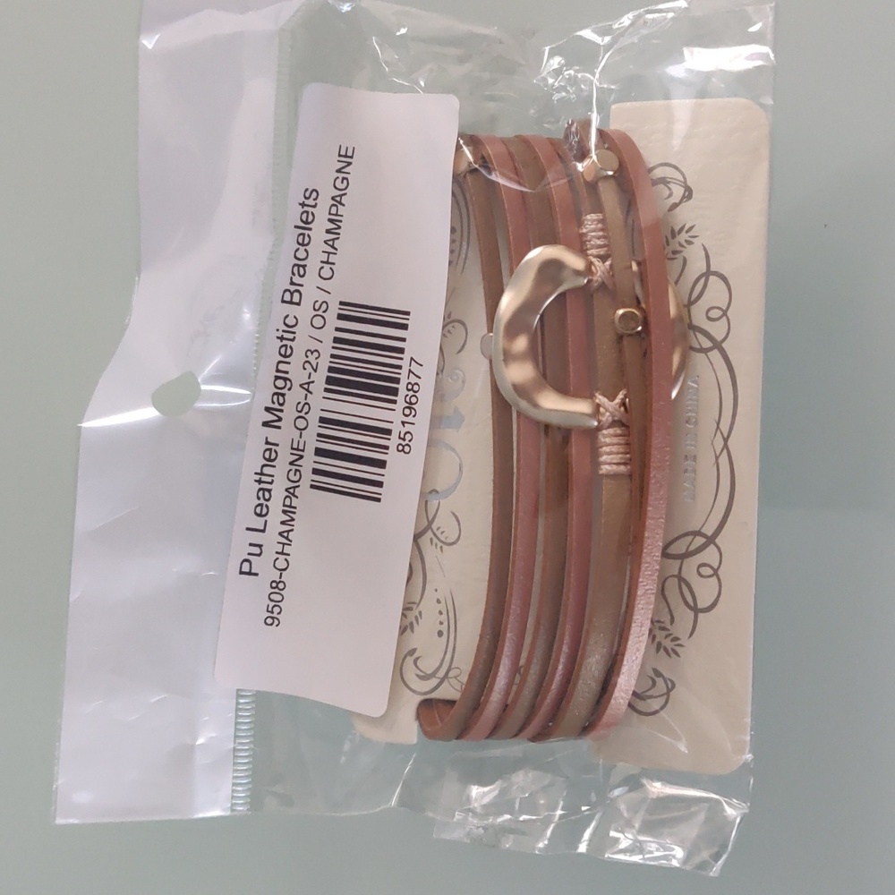 Leather bracelet
